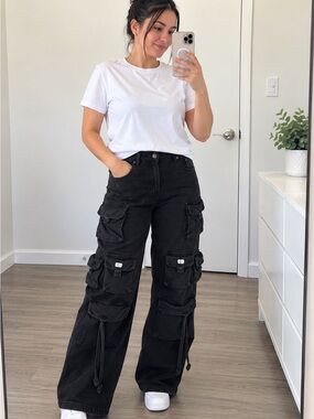 VIP Jeans Black Multi Pocket Wide Leg Cargo Jeans Y2K Size 5/27 NWT
